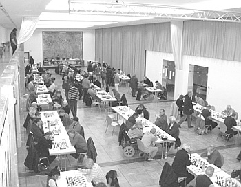 Nach einem Blick von der Galerie der Hachinga-Halle kommt Turnierleiter Jan Englert zum Schluss: Auch von einer höheren Warte aus betrachtet gibt die MEM 2014 ein gutes Bild ab!